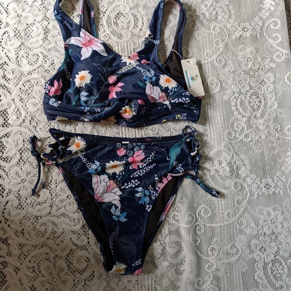 Beachsissi Blue Floral Bikini Size Medium Boho Beach Vacation Resort Cruise